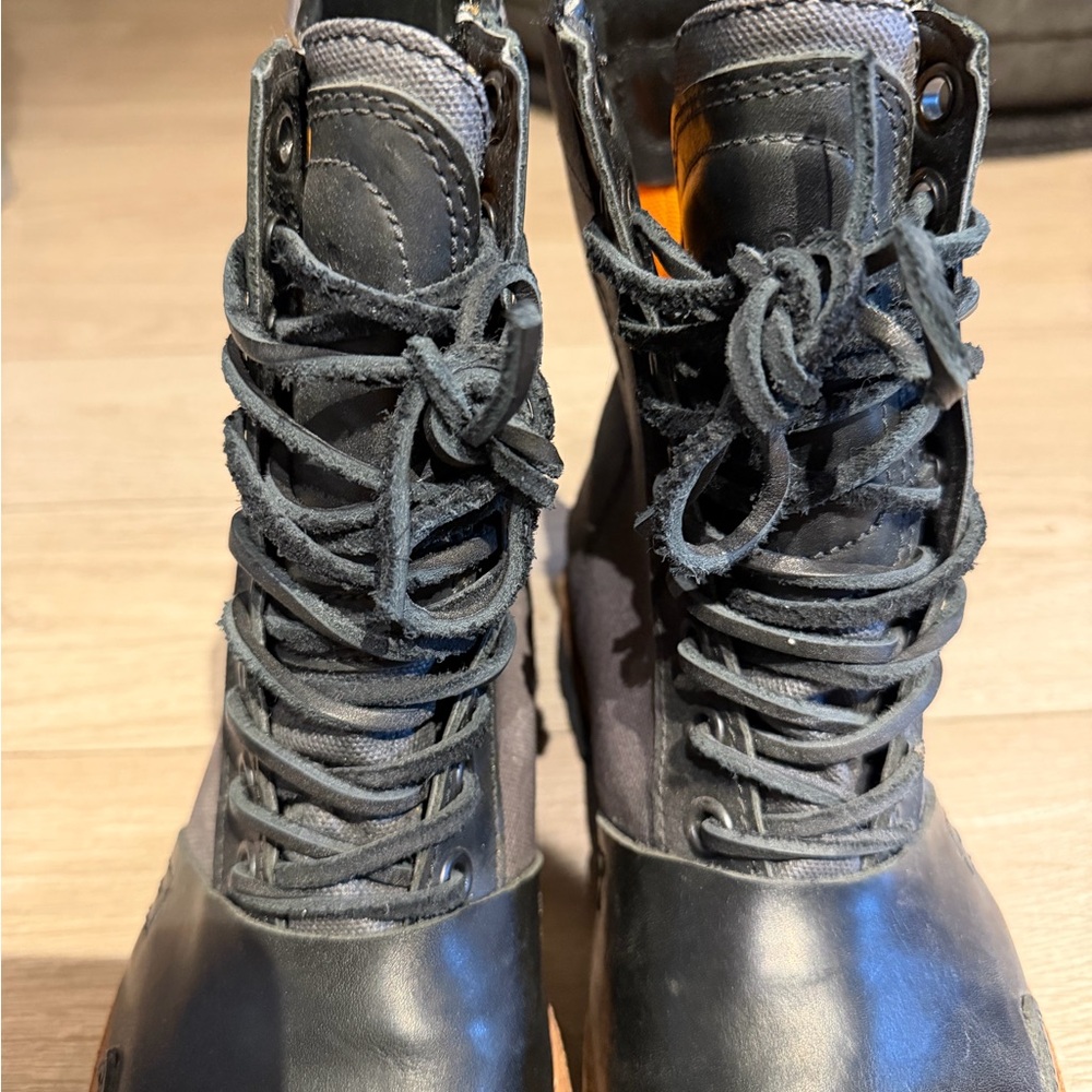 Timberland Men's Black and Gray Lace-Up Boots - Picture 6 of 6